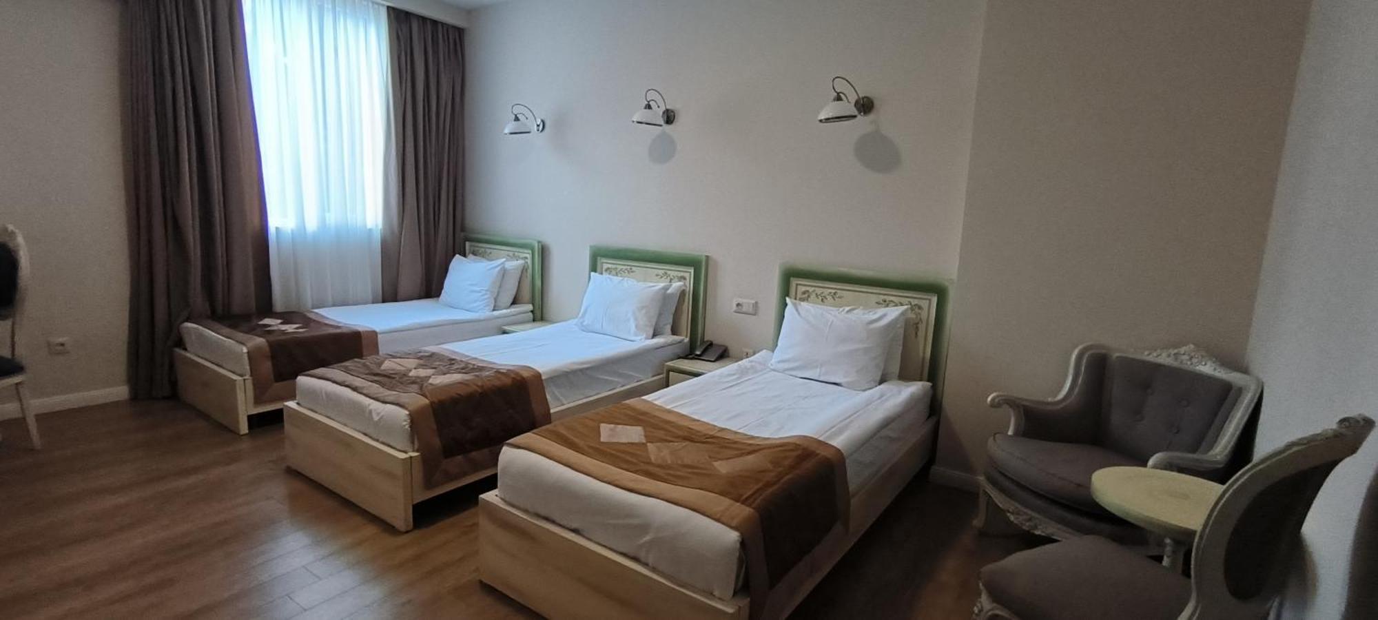 Prestige Palace - Esquisse Hotel Τυφλίδα Δωμάτιο φωτογραφία