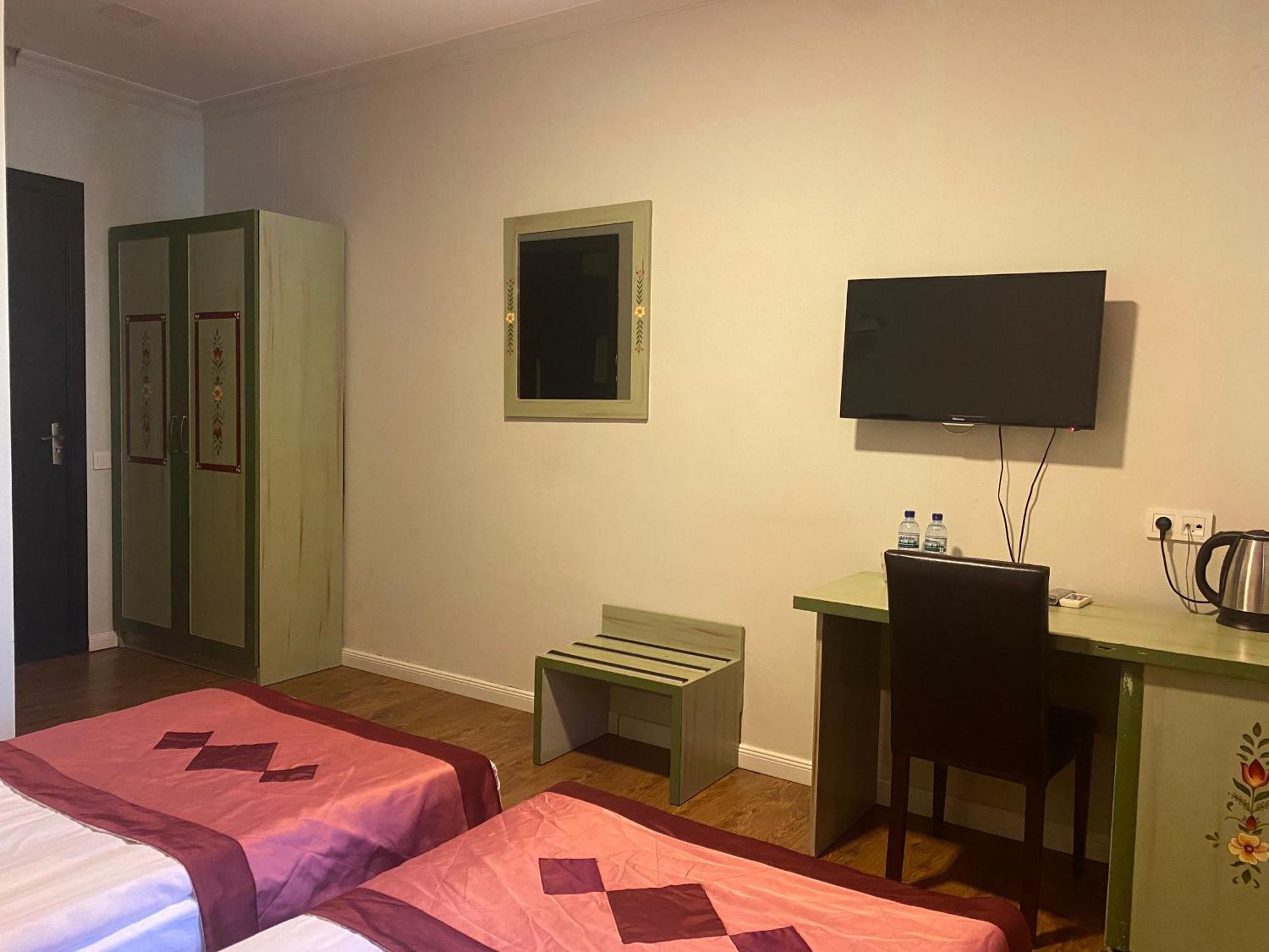 Prestige Palace - Esquisse Hotel Τυφλίδα Δωμάτιο φωτογραφία