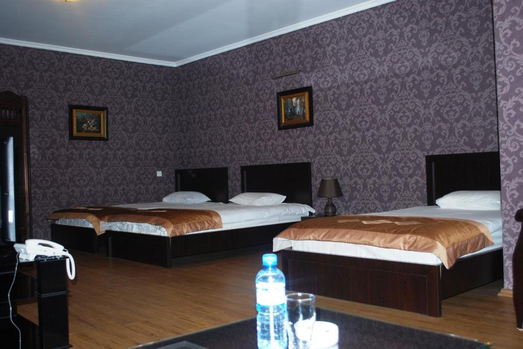 Prestige Palace - Esquisse Hotel Τυφλίδα Δωμάτιο φωτογραφία